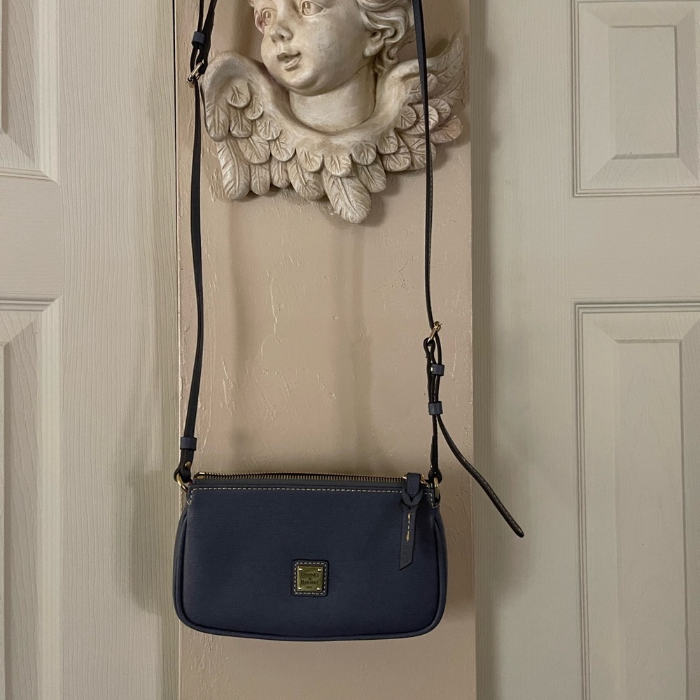 Dooney and Bourke shoulder bag